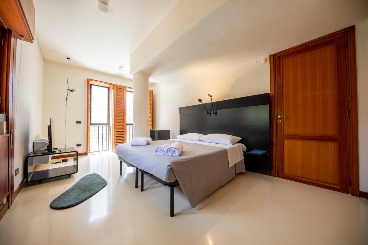 Casa Mitra Villa เชฟาลู ภายนอก รูปภาพ