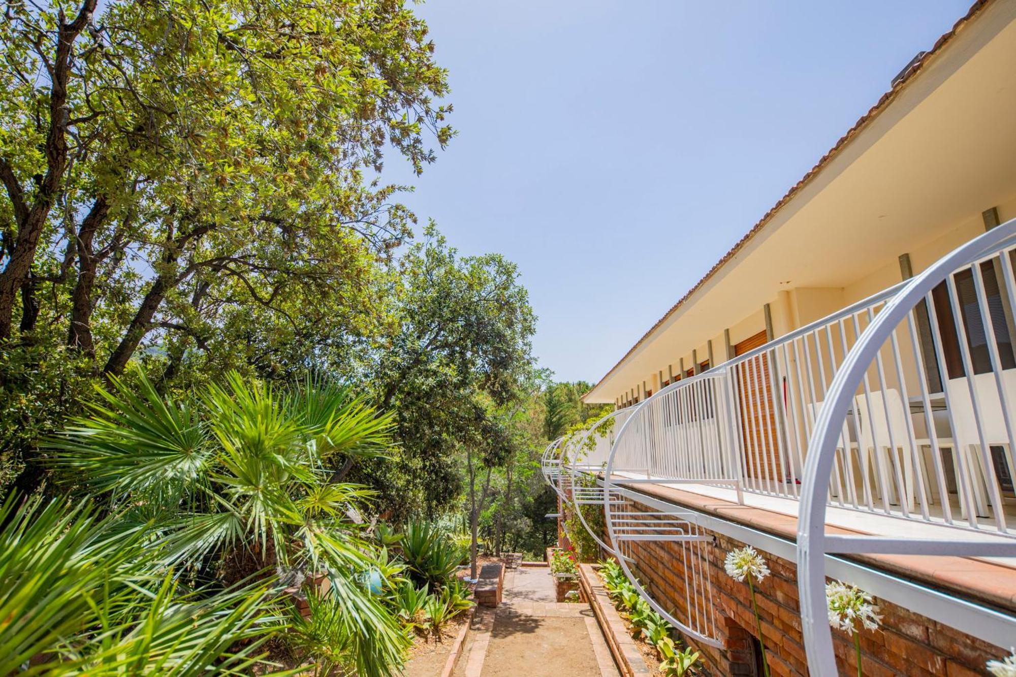 Casa Mitra Villa เชฟาลู ภายนอก รูปภาพ
